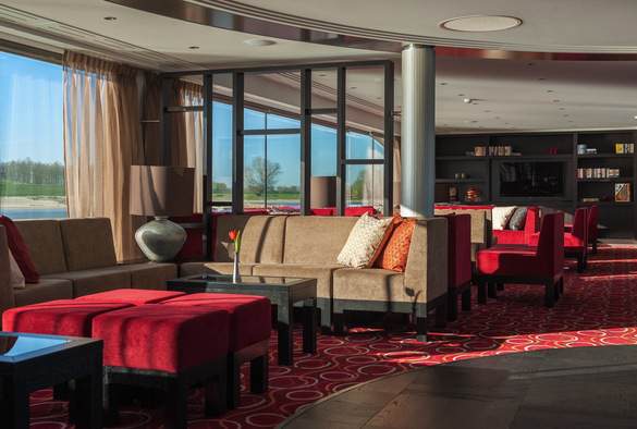 Avalon Waterways, Avalon Impression, Panorama Lounge 0.jpg